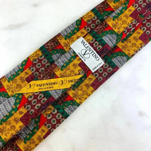 VALENTINO CRAVATTE 100% Silk Men Red, Green & Gold Tree Necktie, Made in Italy - Picture 3 of 9
